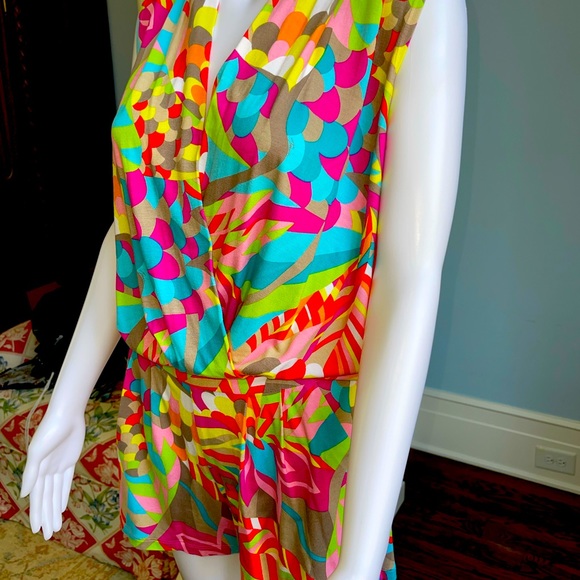 Trina Turk adorable colorful romper size small - Picture 3 of 6